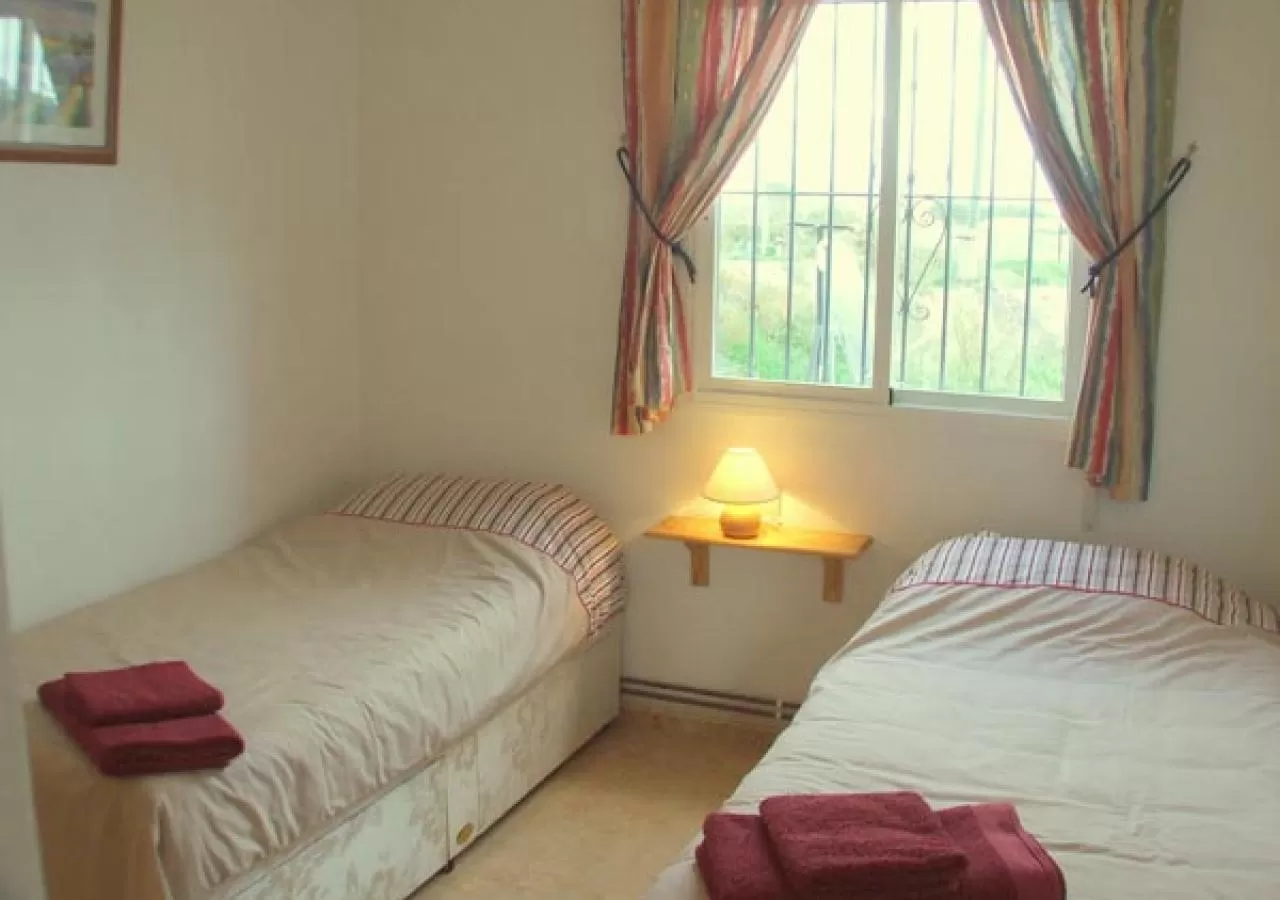 Twin Bedroom-194